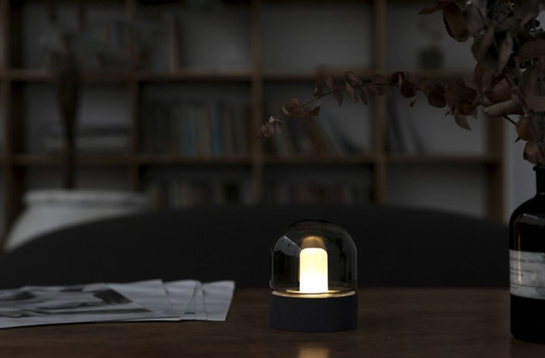 Sfeerlamp RGBW met berg figuur - oplaadbaar